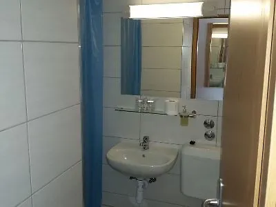 Zagreb 2*